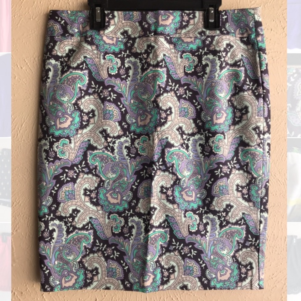 Fun patterned pencil skirt